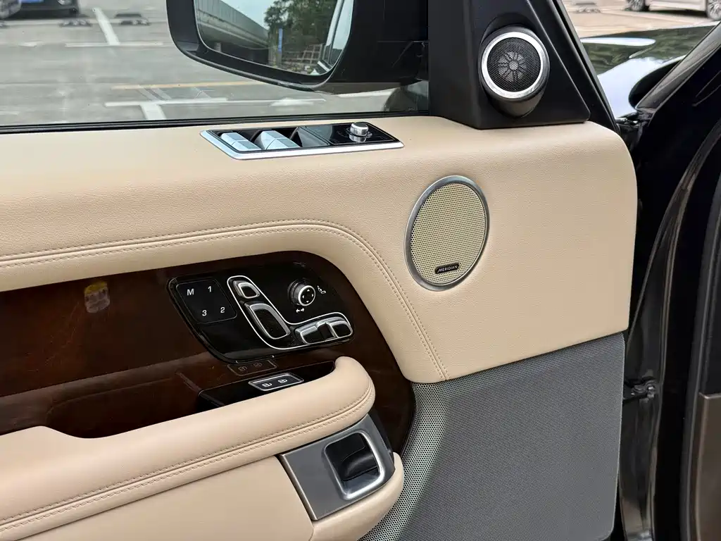 Range Rover 2022 3.0 L6 400PS Autobiography LWB Classic Edition