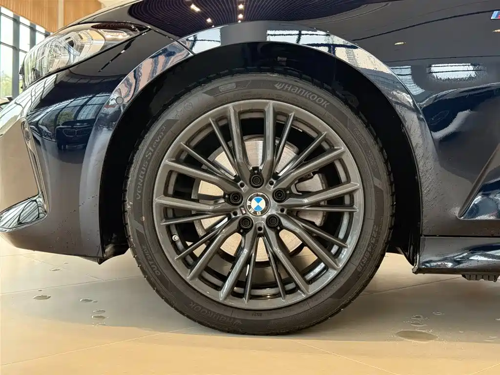 BMW 3 Series 2024 325i M Sport Night Edition