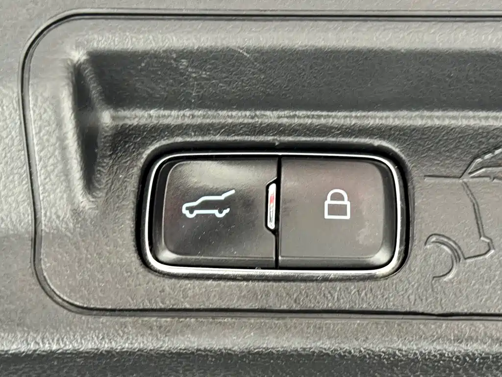 Ford Explorer 2020 EcoBoost 285 AWD Titanium Edition 6-Seater