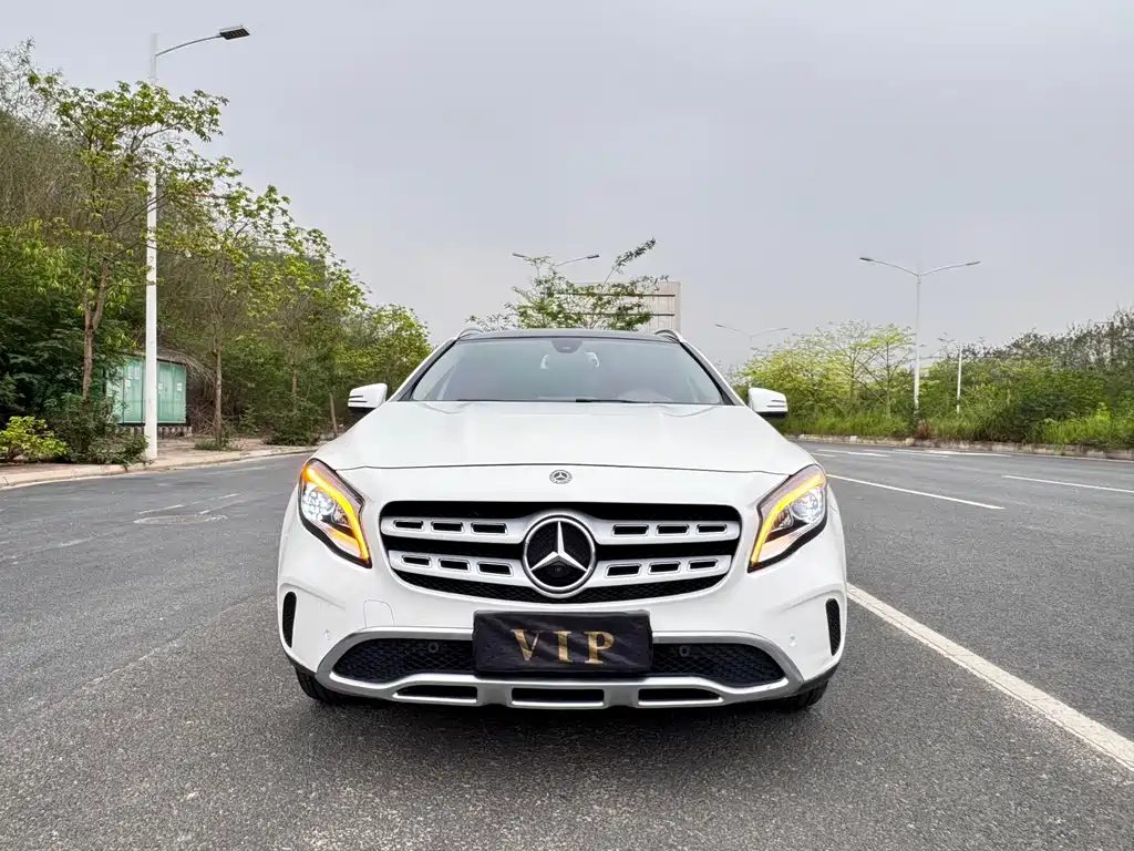 Mercedes-Benz GLA 200 Fashion Edition 2017