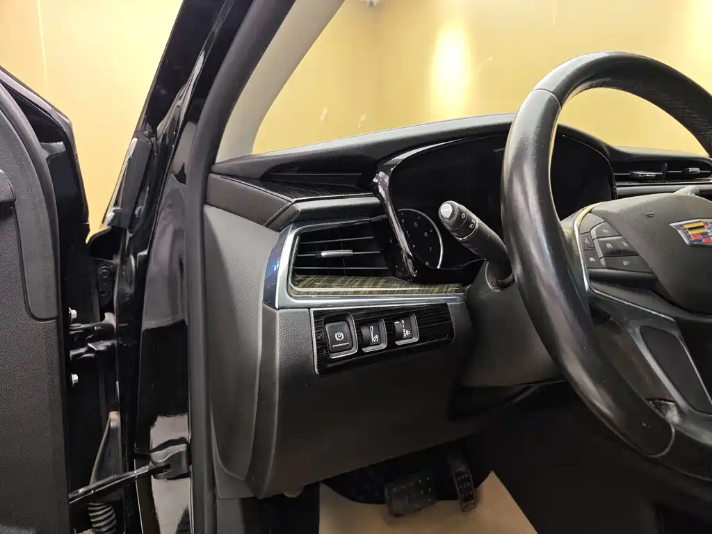 Cadillac XT5 2018 25T Luxury