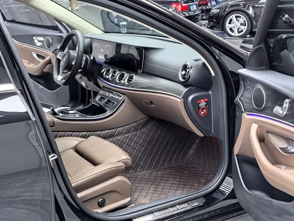Mercedes-Benz E-Class 2016 E 200 L Sport