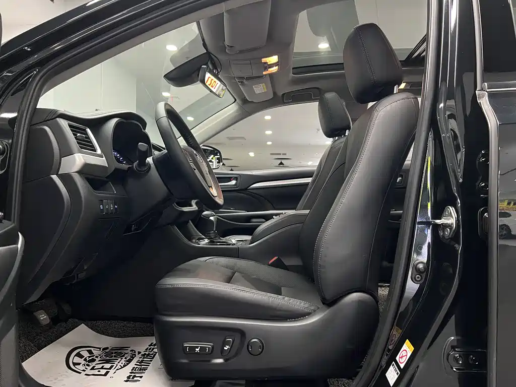 Highlander 2018 2.0T AWD Premium 7-seater China VI