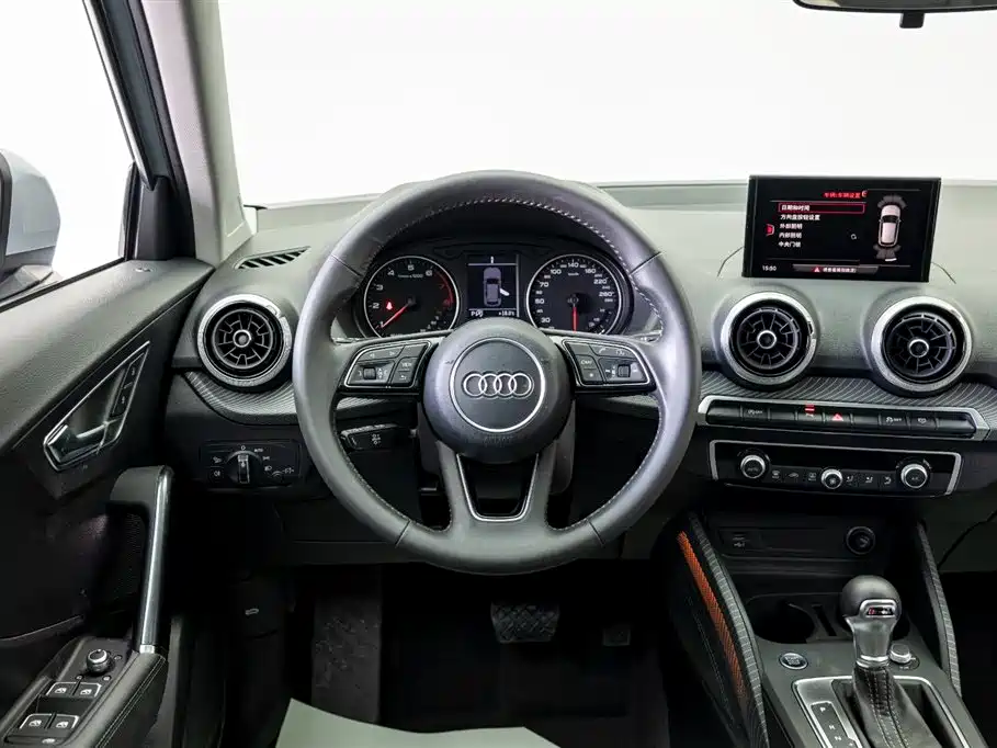 Audi Q2L 2022 35 TFSI Fashion Elegant Edition
