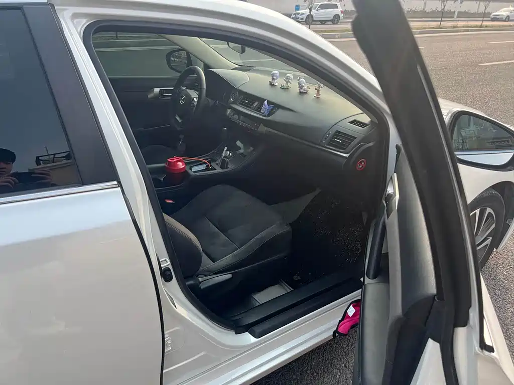 Lexus CT 200h Elite Monotone