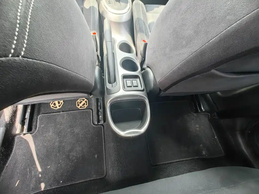 Infiniti ESQ 2014 1.6L