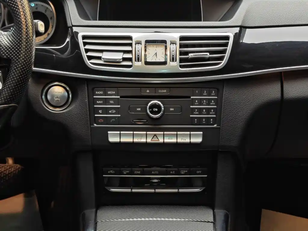 Mercedes-Benz E-Class 2015 Facelift E 200 L Sport