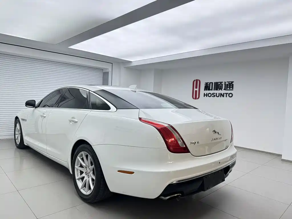 Jaguar XJ 2016 XJL 2.0T RWD Elegant Business Edition