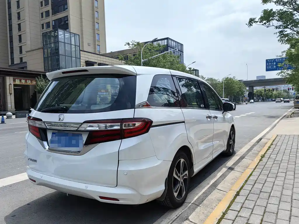 Odyssey 2017 2.4L Luxury Edition