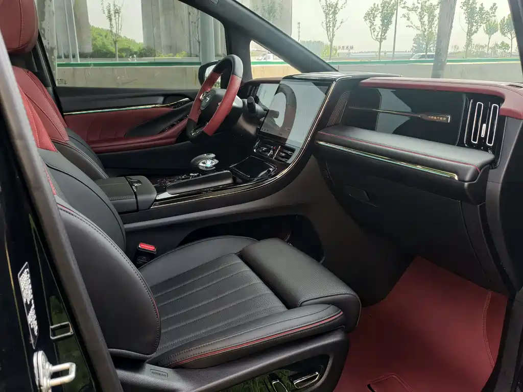 GAC Trumpchi M8 2024 Grandmaster Series 400T Supreme Edition