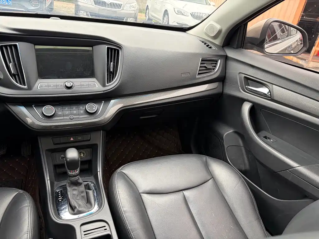 Roewe 360 2015 1.5L Automatic Luxury Edition