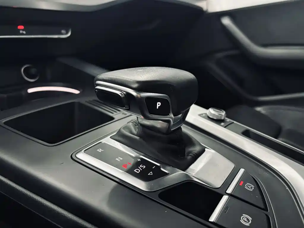 Audi A4L 2020 40 TFSI Fashion Dynamic Edition