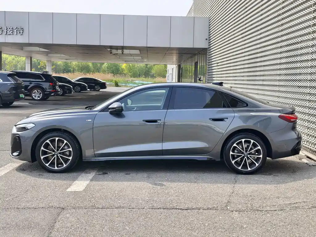 Audi A5L 2026 2.0T Sport Plus
