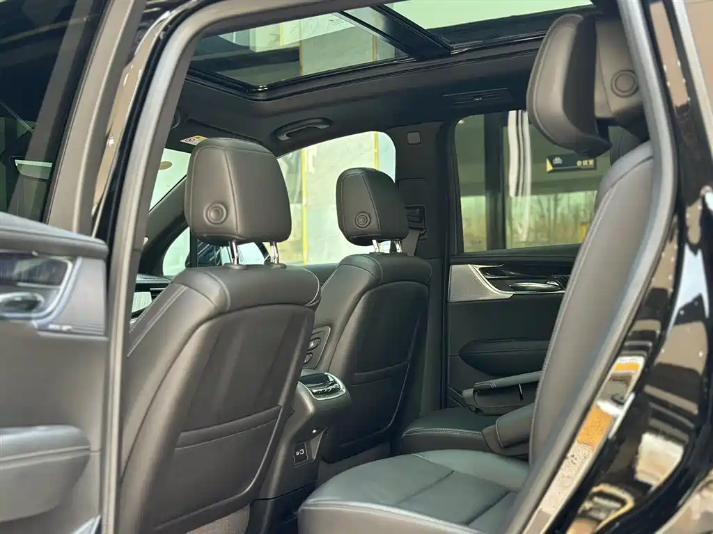 Cadillac XT6 2025 2.0T AWD 6-Seater Luxury Executive Classic Edition