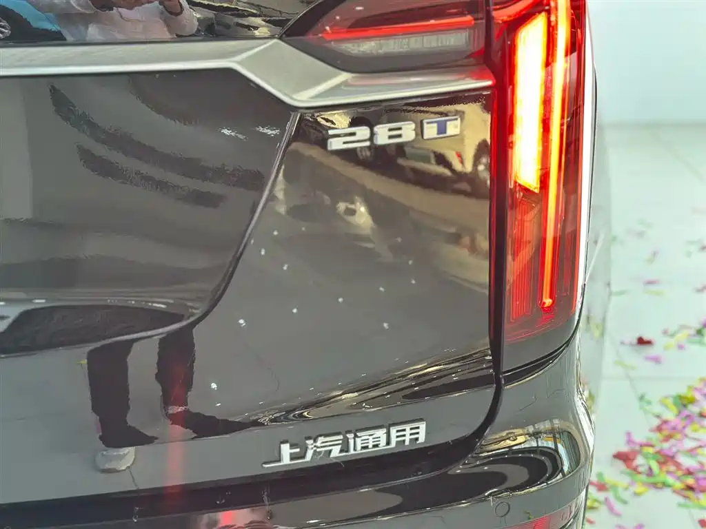 Cadillac XT6 2025 2.0T AWD 6-Seater Luxury Executive Classic Edition