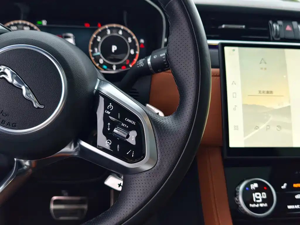 Jaguar XFL 2024 2.0T P300 AWD Flagship Sport Edition