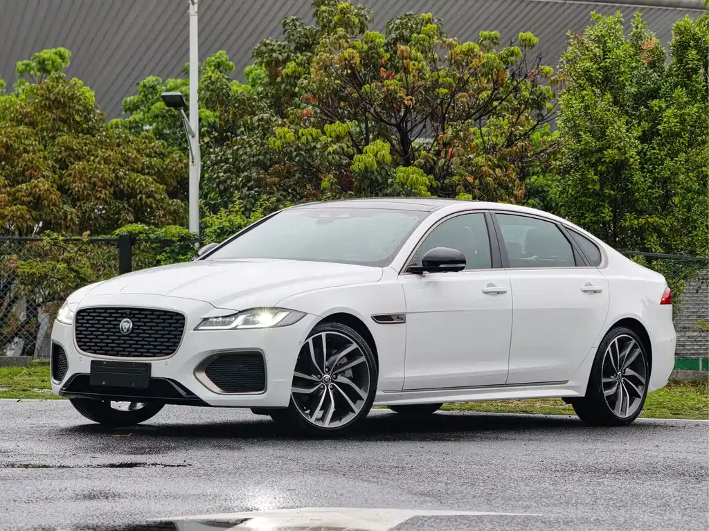 Jaguar XFL 2024 2.0T P300 AWD Flagship Sport Edition