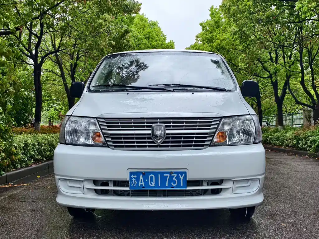 Jinbei Granse 2016 2.0L Classic Standard Long Wheelbase 9-Seater