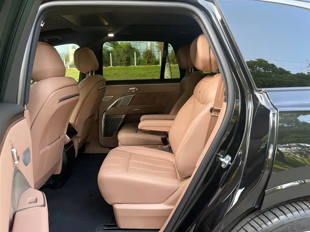 Onvo L90 2025 Ultra 6-Seater