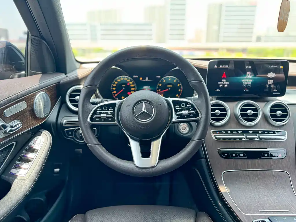 Mercedes-Benz GLC 300 L 4MATIC Luxury 2020
