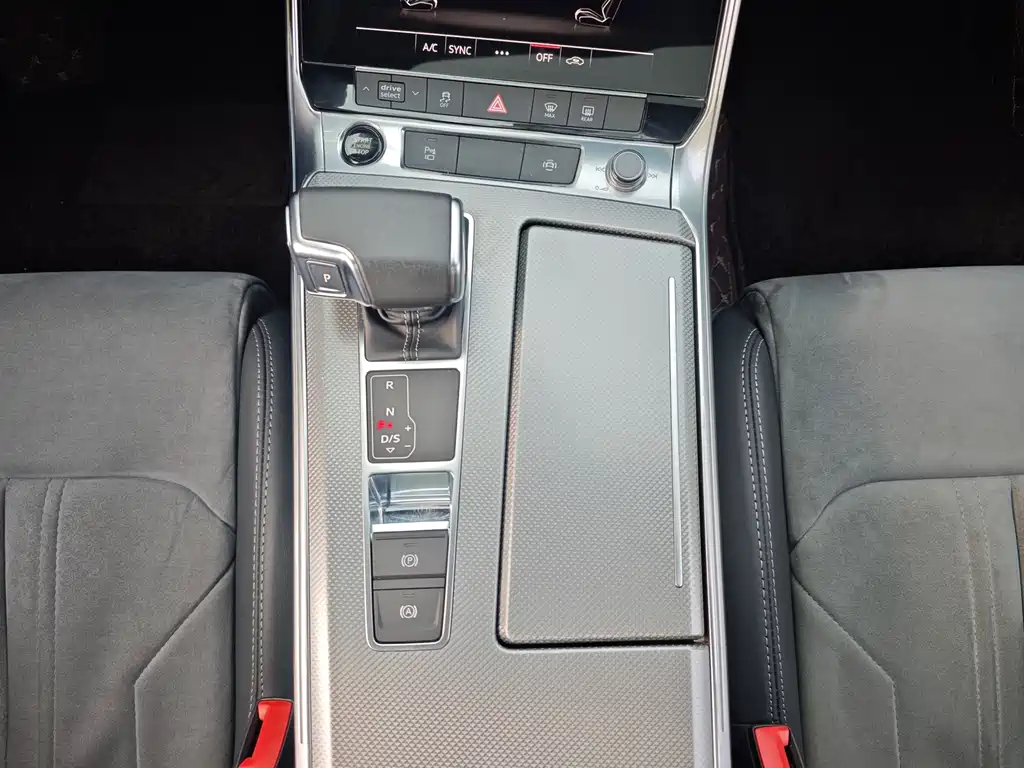 Audi A6L 2021 40 TFSI Luxury Dynamic Edition