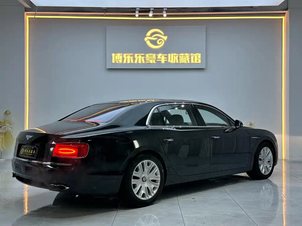 Flying Spur 2017 4.0T V8 Standard Edition