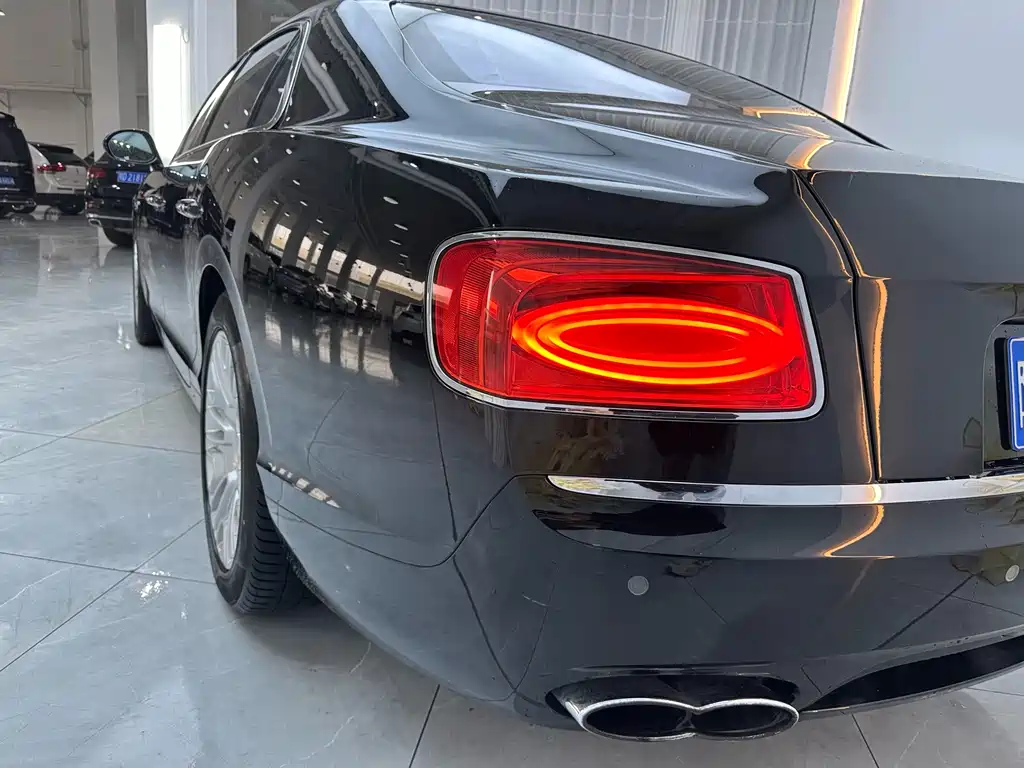 Flying Spur 2017 4.0T V8 Standard Edition