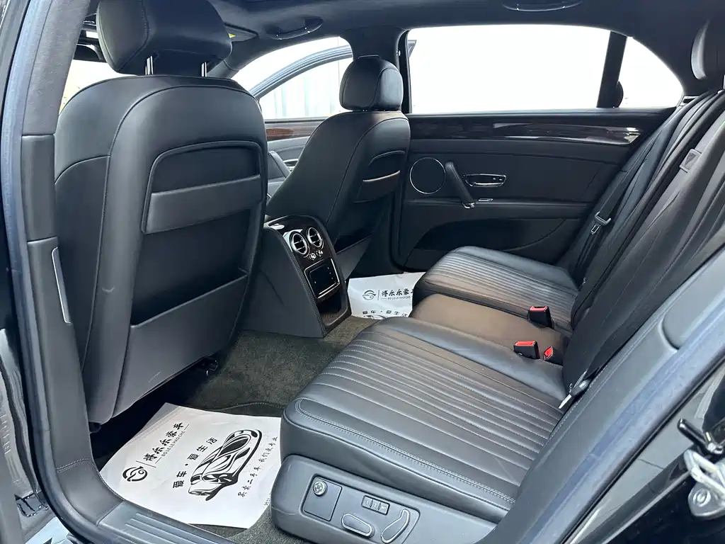 Flying Spur 2017 4.0T V8 Standard Edition