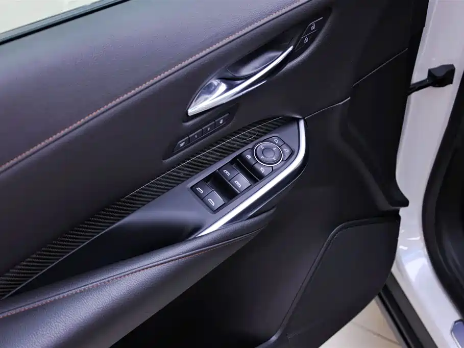 Cadillac XT4 2020 28T AWD Platinum Sport