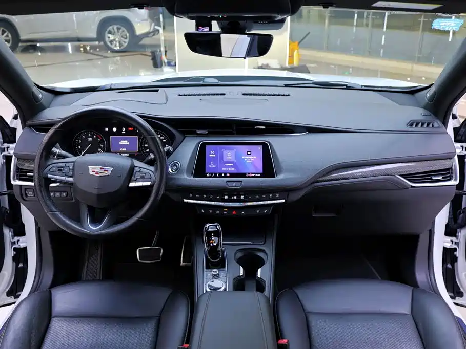 Cadillac XT4 2020 28T AWD Platinum Sport
