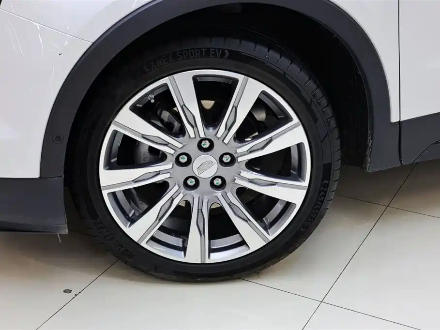 Cadillac XT4 2020 28T AWD Platinum Sport