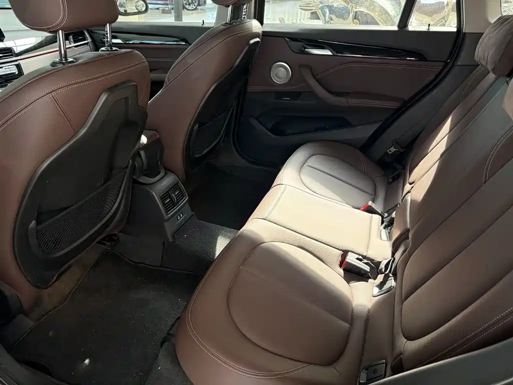 BMW X1 2021 sDrive25Li Leading Edition