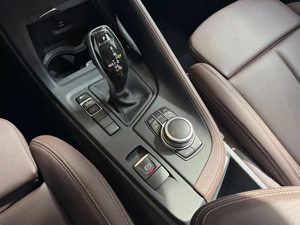BMW X1 2021 sDrive25Li Leading Edition
