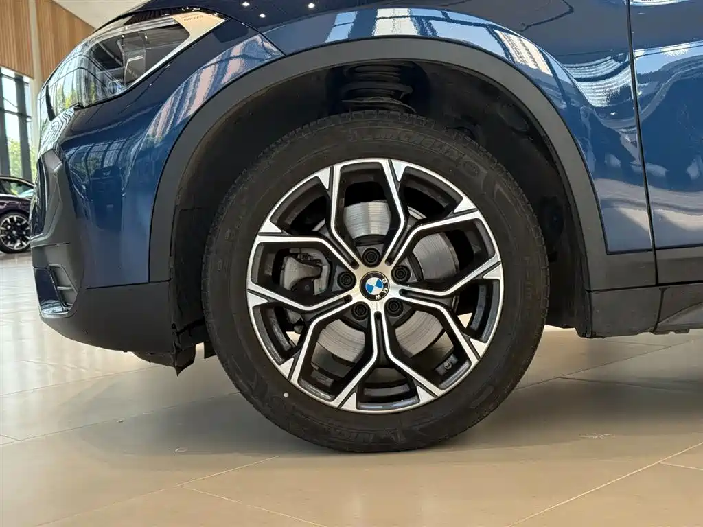 BMW X1 2021 sDrive25Li Leading Edition