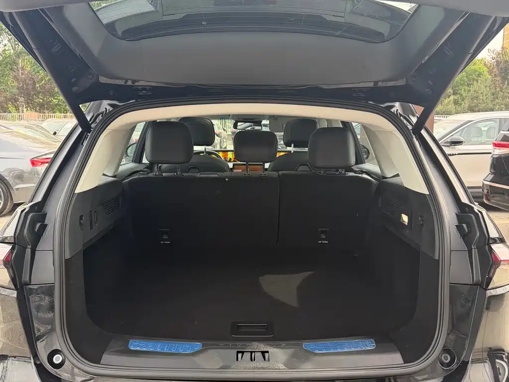 Nautilus 2025 model 2.0T AWD Zunrui Edition