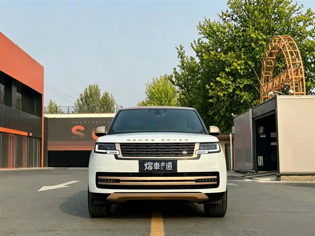Range Rover 2024 3.0 L6 360PS Vogue