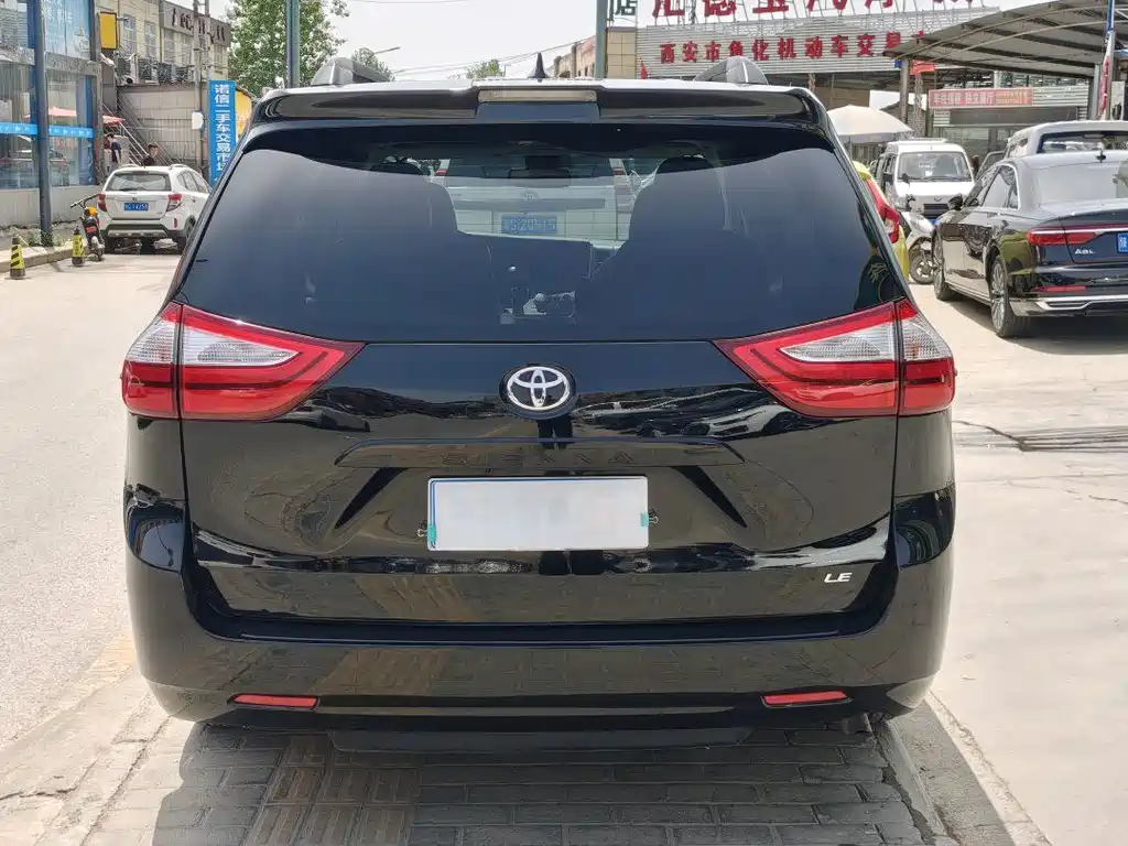 2018 Toyota Sienna 3.5L US Spec