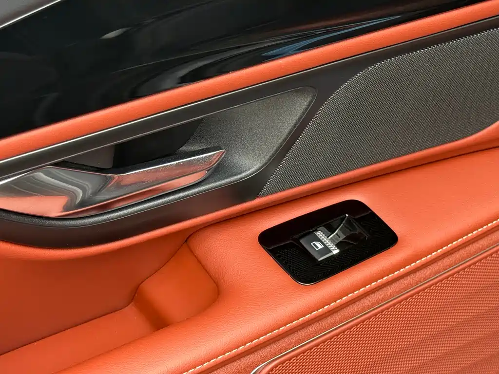 Lincoln Nautilus 2023 2.0T AWD Hybrid Premium Edition