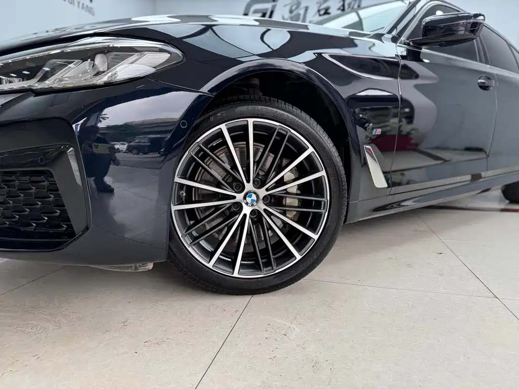 BMW 5 Series 2022 530Li Leading Edition M Sport Package