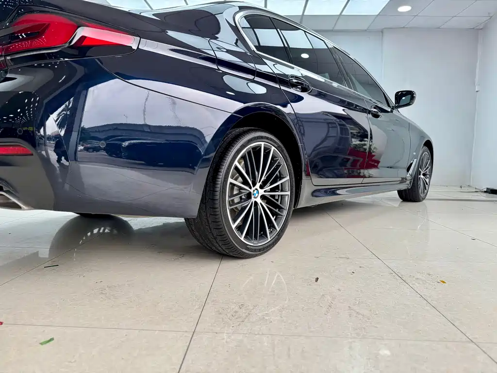 BMW 5 Series 2022 530Li Leading Edition M Sport Package