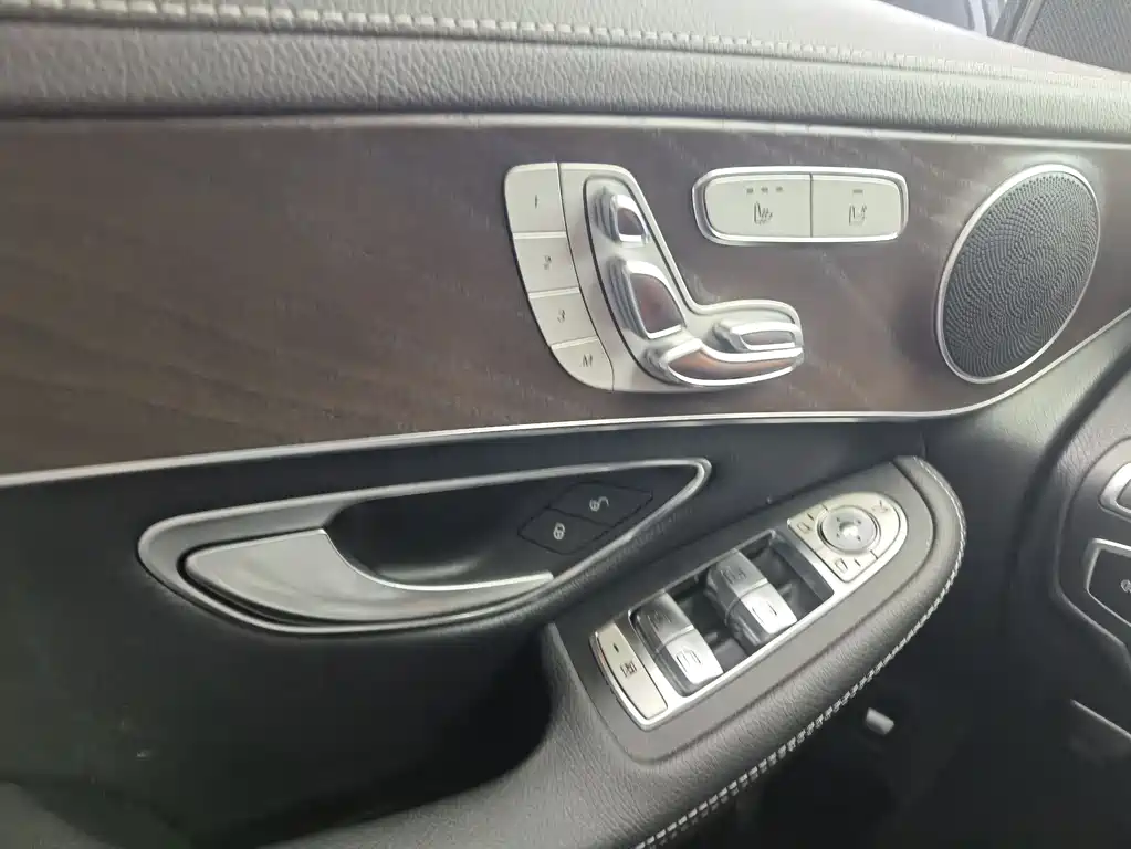 Mercedes-Benz GLC 260 L 4MATIC Luxury 2021