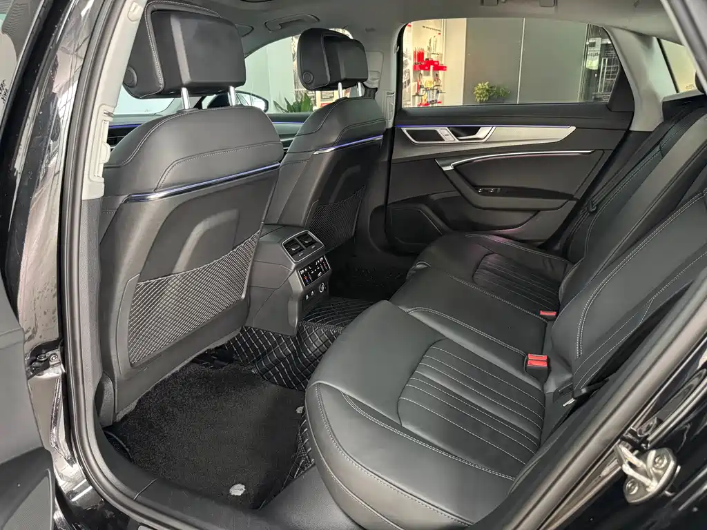 Audi A6L 2023 45 TFSI臻选动感型