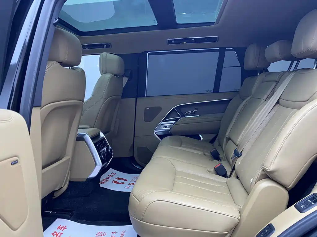 Range Rover 2024 3.0 L6 400PS Autobiography LWB 7-Seater
