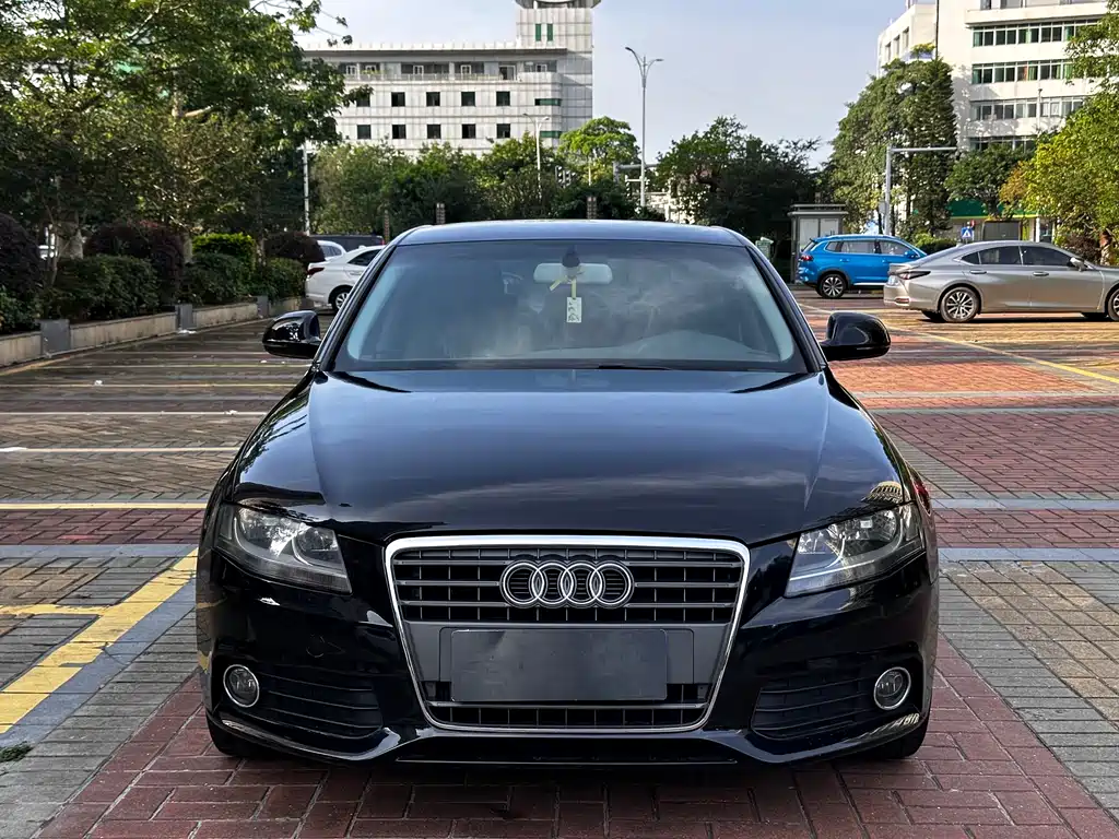 Audi A4L 2012 1.8 TFSI Manual Comfort Edition