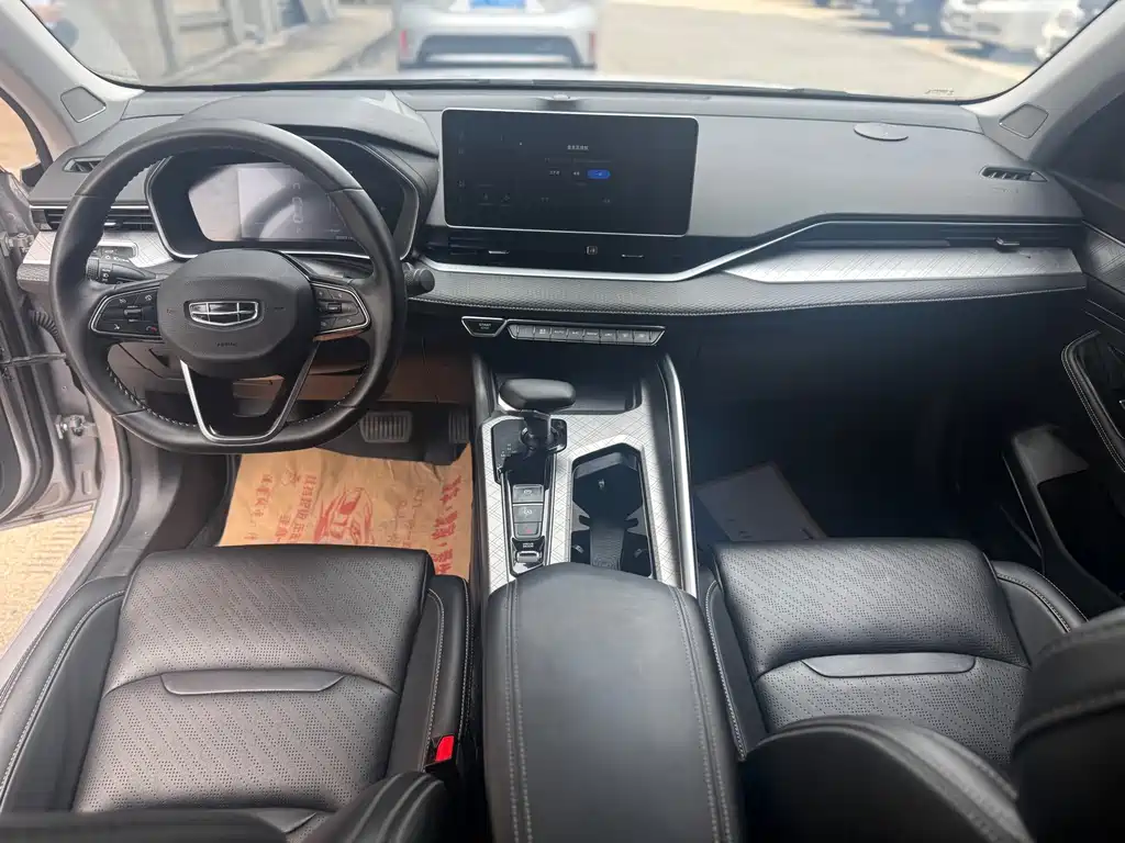 Geely Preface 2023 2.0TD Luxury Edition
