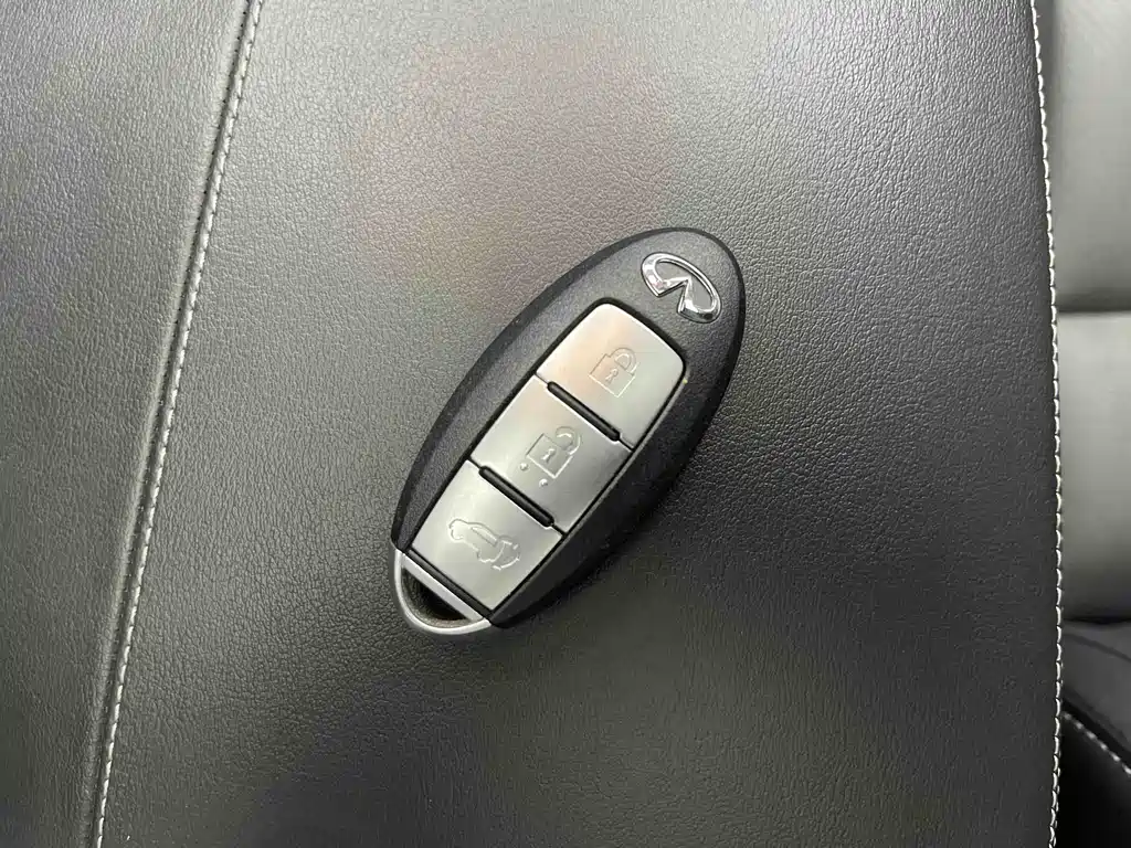 Infiniti QX50 2018 2.0T FWD Fashion Edition