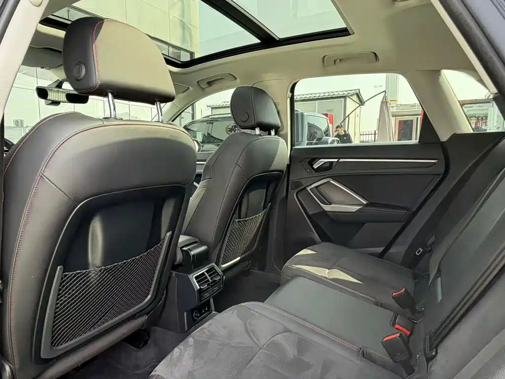 Audi Q3 2023 40 TFSI RS Kit Speed Edition