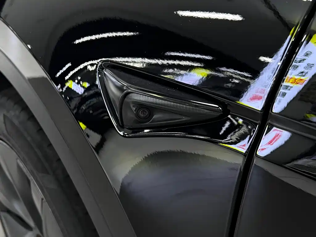 Tesla Model Y 2023 Long Range All-Wheel Drive