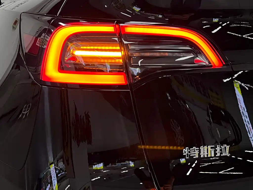 Tesla Model Y 2023 Long Range All-Wheel Drive