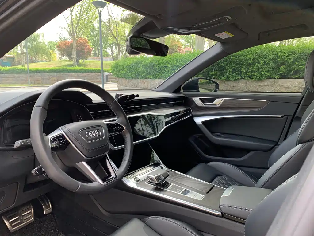 Audi A6L 2025 45 TFSI quattro Zhenxuan Dynamic Edition
